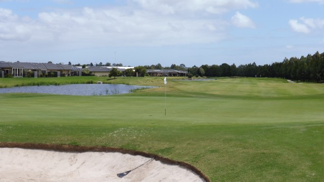 The 9th Green at Waterford Valley Golf