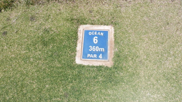 Tee marker on The National Golf Club Ocean Course