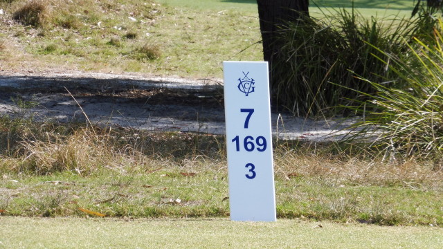 Tee marker at Victoria Golf Club