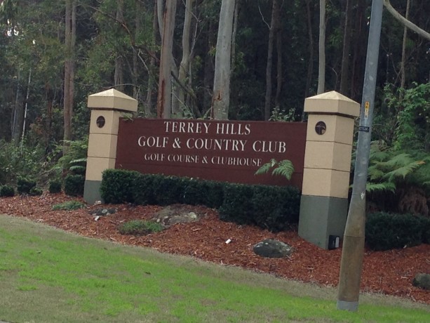 Entrance to Terrey Hills Golf Club