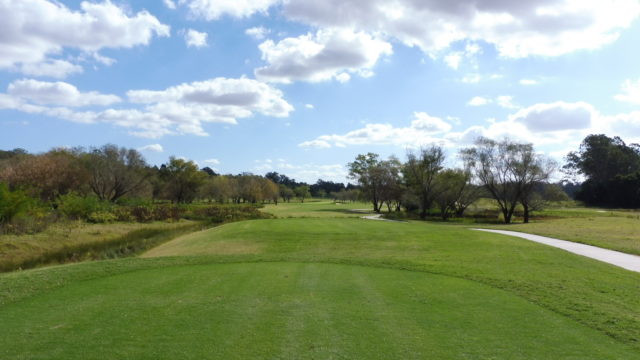 The 11th tee at Riverside Oaks Golf Resort Bungool Course