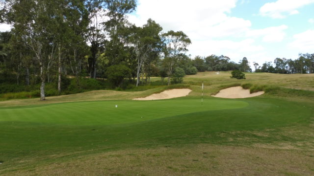 The 6th green at Riverside Oaks Golf Resort Bungool Course