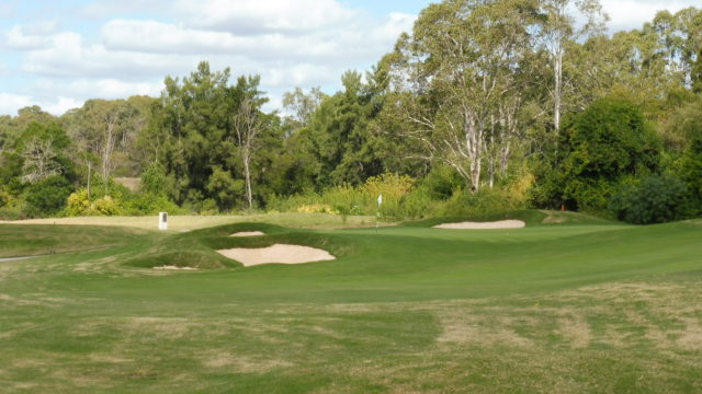 The 9th green at Riverside Oaks Golf Resort Bungool Course