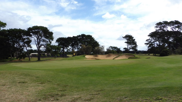 The 6th green at Thirteenth Beach Golf Links Creek Course