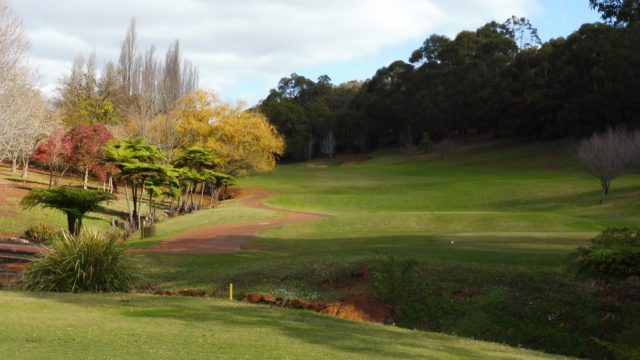 The 18th tee at Araluen Golf Resort