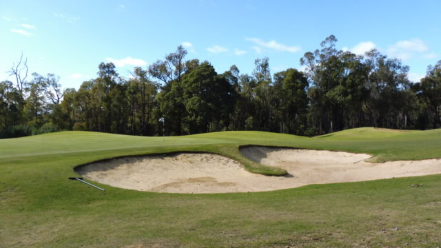 The 6th green at Araluen Golf Resort