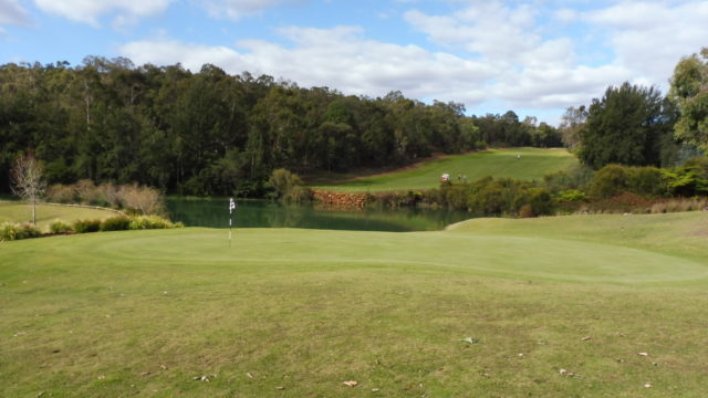 The 9th green at Araluen Golf Resort