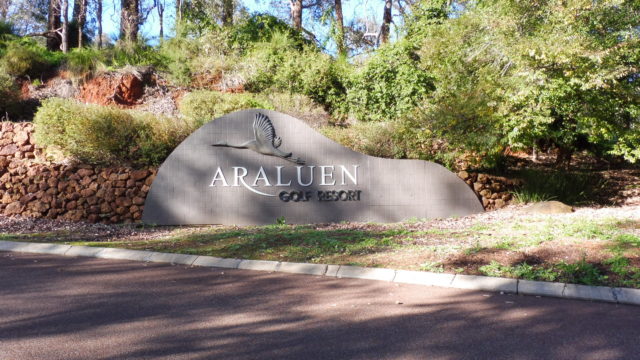 Entrance to Araluen Golf Resort