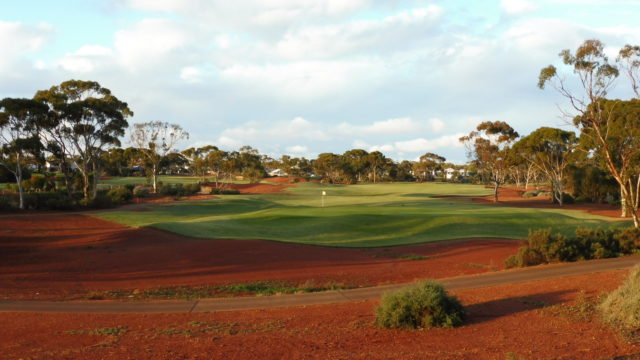 The 14th green at Kalgoorlie Golf Club