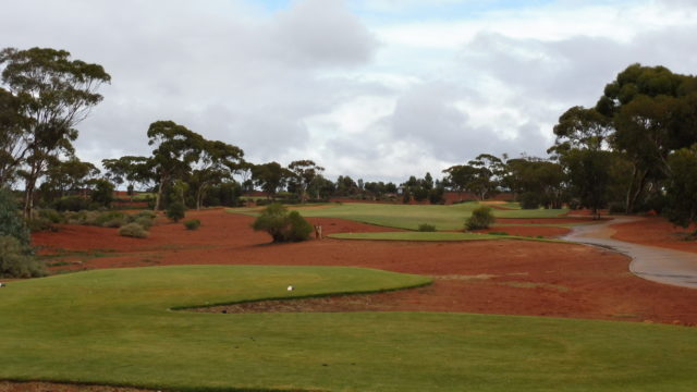 The 14th tee at Kalgoorlie Golf Club