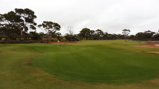 The 7th green at Kalgoorlie Golf Club