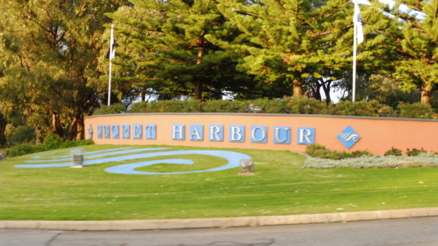 Entrance to Secret Harbour Golf Links