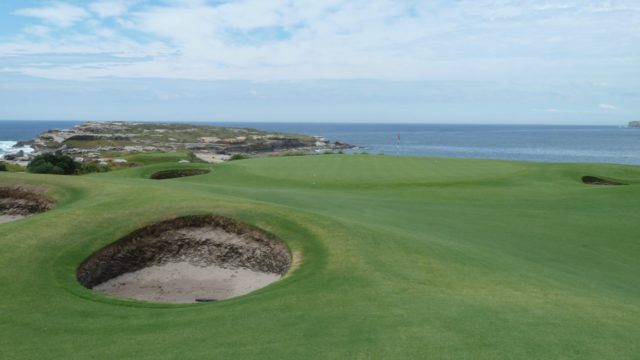 Pot bunkers around the 5th green at NSW Golf Club