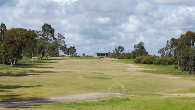 The 7th tee at Horsham Golf Club