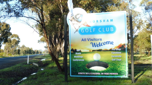 Entrance to Horsham Golf Club