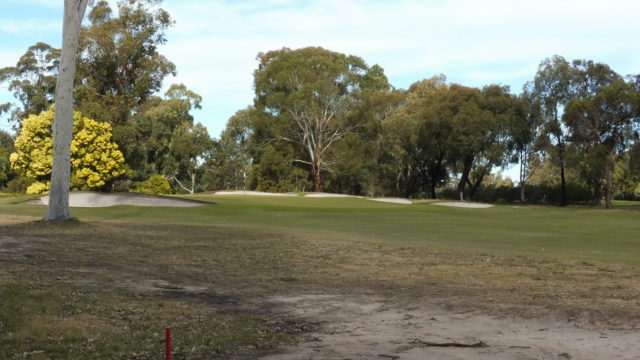 The 10th green at Metropolitan Golf Club