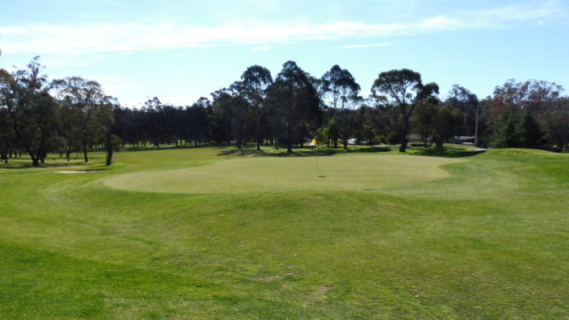 The 18th green at Federal Golf Club