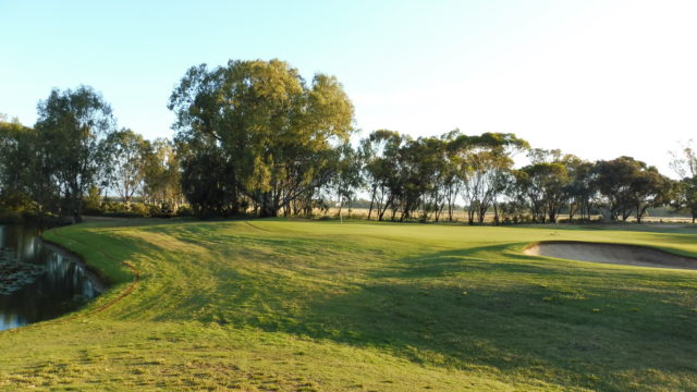 The 7th green at Murray Downs Golf Country Club