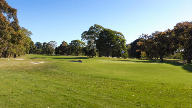The 18th green at Cranbourne Golf Club