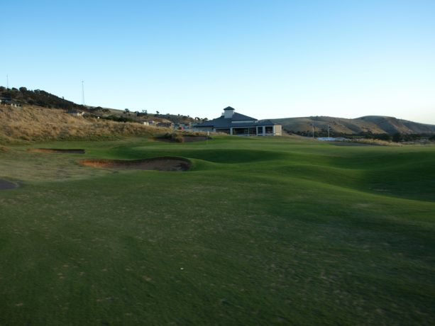 The 18th green at Links Lady Bay Golf Resort