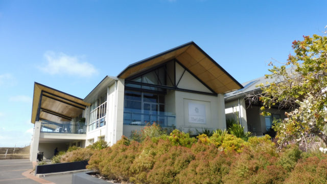 Clubhouse at The Lakes Golf Club