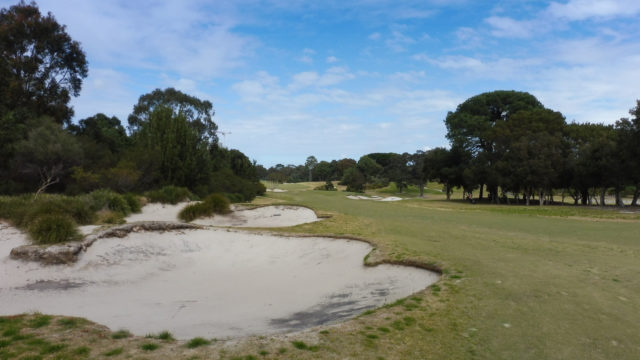 The 1st fairway at Bonnie Doon Golf Club