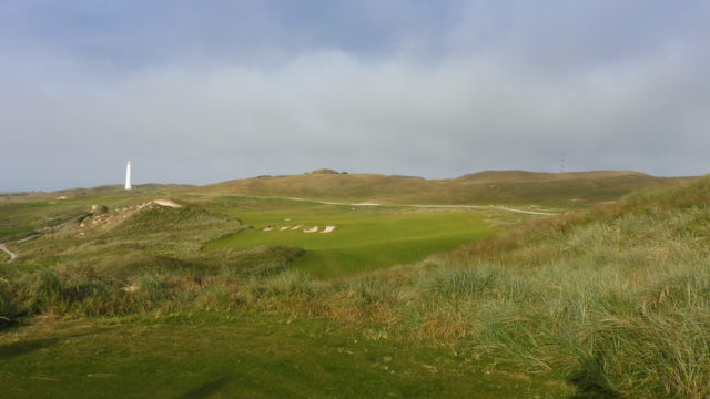 The 14th tee at Cape Wickham Links