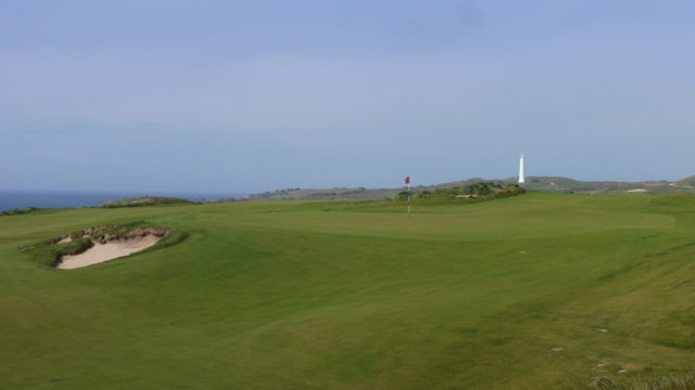 The 5th green at Cape Wickham Links