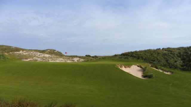 The 9th green at Cape Wickham Links