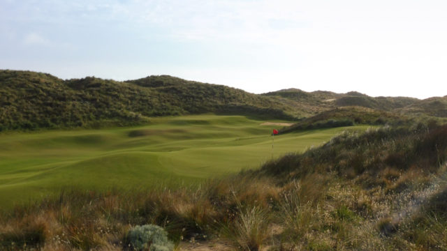 Himilayan putting green at Cape Wickham Links