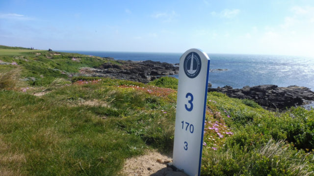 Hole marker at Cape Wickham Links