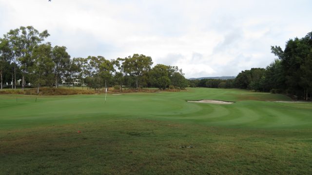 The 2nd green at Lakelands Golf Club