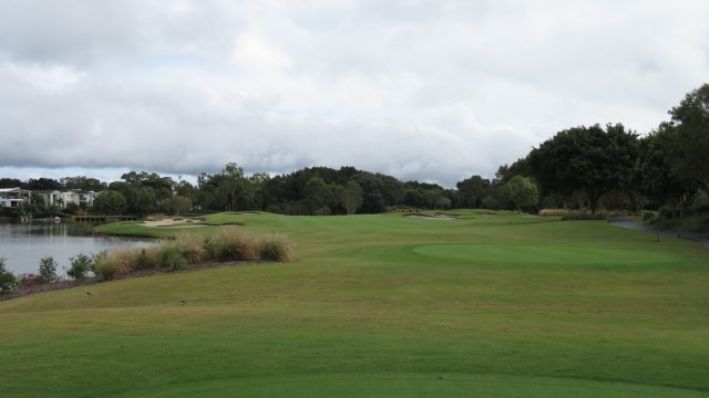 The 5th tee at Lakelands Golf Club