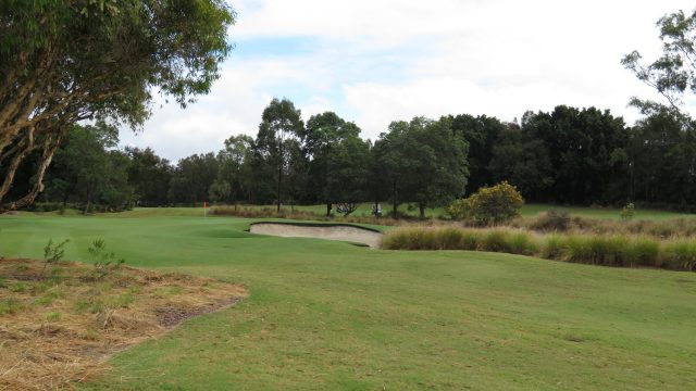 The 6th green at Lakelands Golf Club