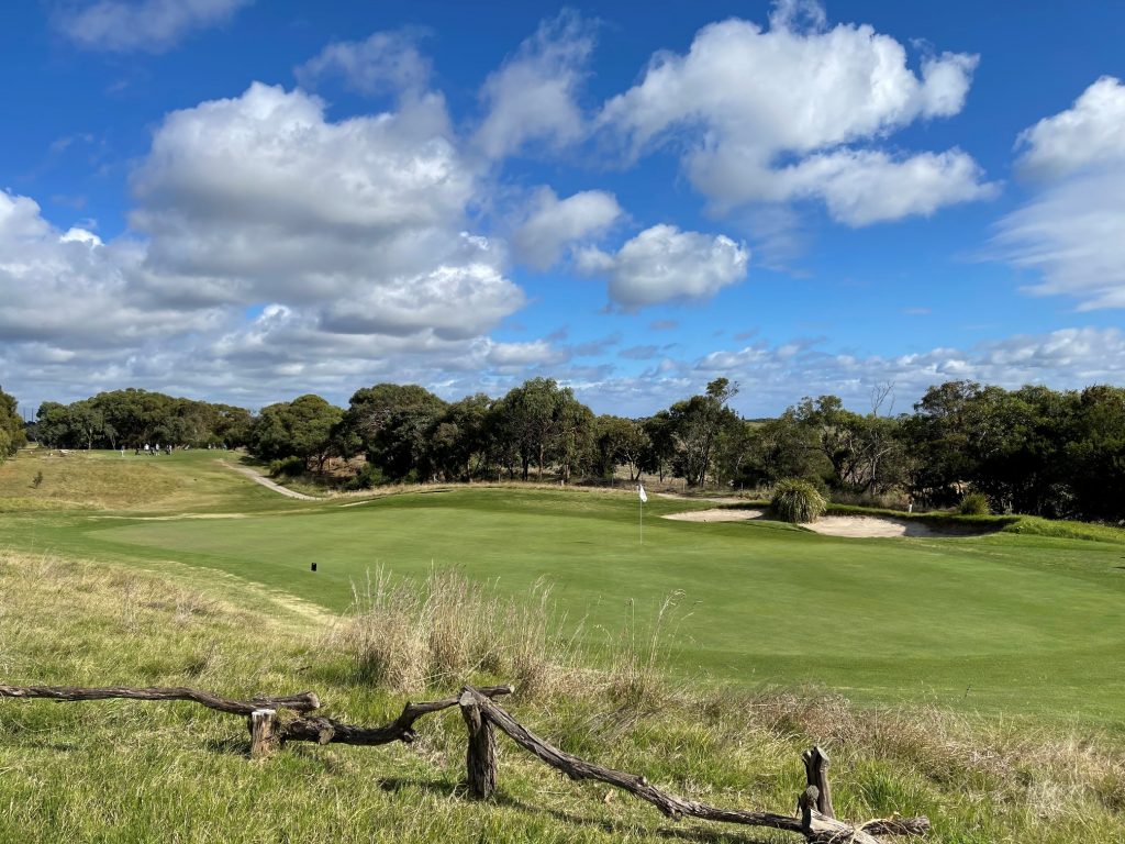 The 17th green at Curlewis Golf Club